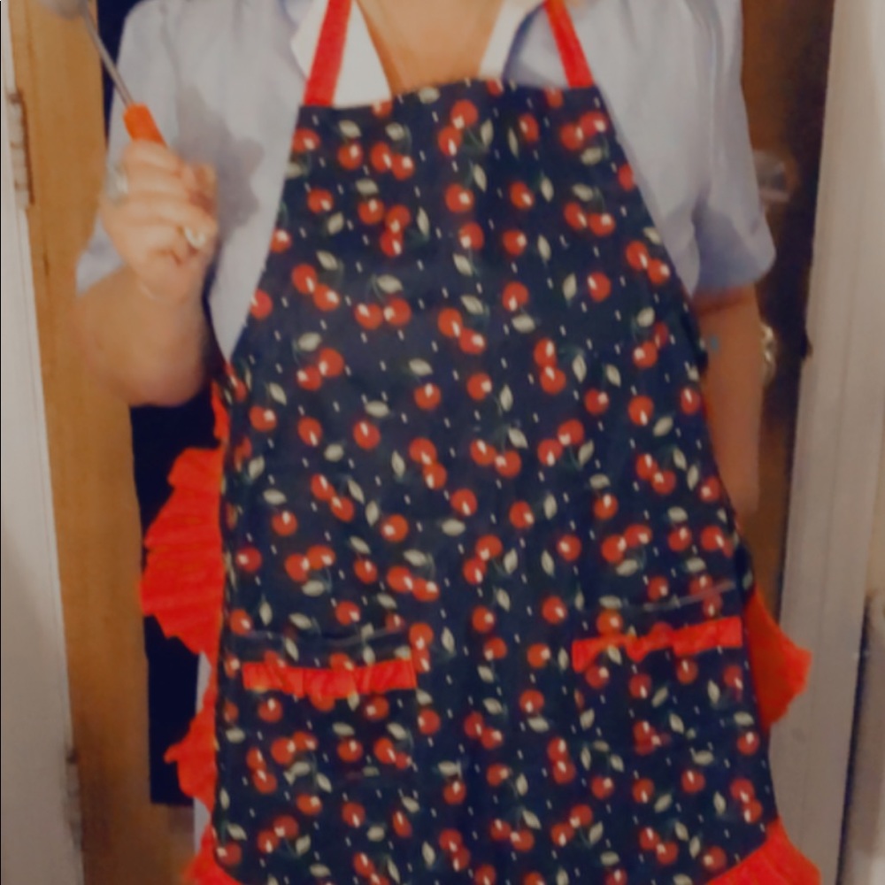 Vintage cherries apron NWT